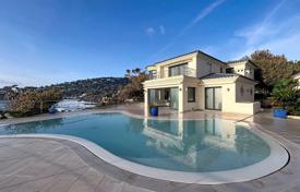 8غرفة ویلا  Roquebrune-sur-Argens, فرانسه. 4,300,000 €
