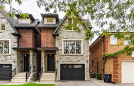 خانه  – Etobicoke, تورنتو, انتاریو,  کانادا. C$1,736,000