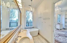 4غرفة خانه  اسکاربرو، تورنتو, کانادا. C$1,690,000
