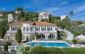 8غرفة ویلا  Mandelieu-la-Napoule, فرانسه. 2,975,000 €