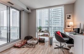 4غرفة آپارتمان  Yonge Street, کانادا. C$776,000