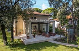12غرفة کاخ  314 متر مربع Camaiore, ایتالیا. 1,850,000 €