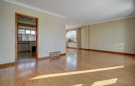 10غرفة خانه  Etobicoke, کانادا. C$1,663,000