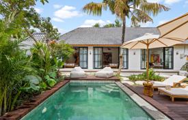 2غرفة ویلا  151 متر مربع Gianyar, اندونزی. $283,000