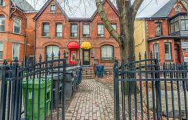 8غرفة  دو خانه بهم متصل Old Toronto, کانادا. C$2,574,000
