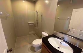 3غرفة دو خانه بهم چسبیده Khlong Toei, تایلند. $3,700 في الأسبوع