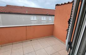 8غرفة خانه  210 متر مربع Biograd na Moru, کرواسی. 880,000 €