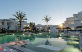 New residential complex with apartments Estepona, اسپانیا. 355,000 € از