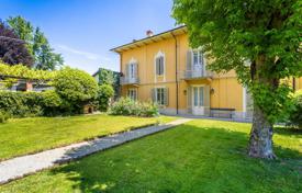 دو خانه بهم چسبیده Turin, ایتالیا. 700,000 €