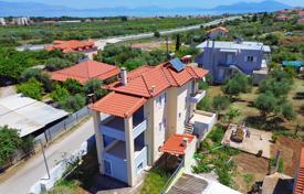5غرفة خانه  200 متر مربع Xilokastro, یونان. 250,000 €