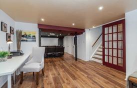 8غرفة خانه  Etobicoke, کانادا. C$1,655,000