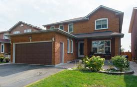خانه  – Etobicoke, تورنتو, انتاریو,  کانادا. C$1,565,000