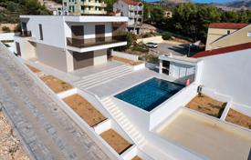 6غرفة خانه  191 متر مربع Sibenik-Knin, کرواسی. 1,600,000 €