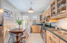 3غرفة  دو خانه بهم متصل Old Toronto, کانادا. C$1,170,000
