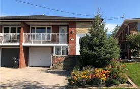  دو خانه بهم متصل – نورث یورک, تورنتو, انتاریو,  کانادا. C$977,000