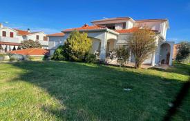 6غرفة خانه  200 متر مربع Umag, کرواسی. 567,000 €