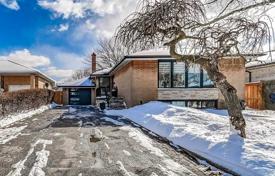 5غرفة خانه  Etobicoke, کانادا. C$1,902,000