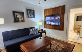 3غرفة خانه  East York, کانادا. C$1,567,000