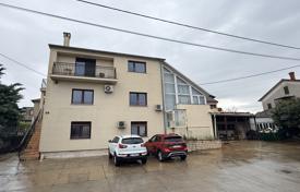13غرفة خانه  352 متر مربع Rijeka, کرواسی. 437,000 €