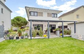 4غرفة خانه  167 متر مربع Pulheim, آلمان. 890,000 €