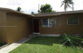 خانه  – North Miami Beach, فلوریدا, ایالات متحده آمریکا. $485,000