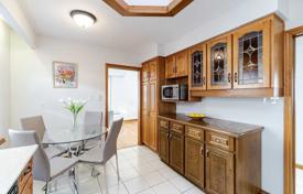 5غرفة خانه  Etobicoke, کانادا. C$1,781,000