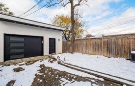 9غرفة خانه  York, کانادا. C$1,811,000