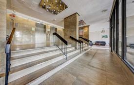6غرفة آپارتمان  اسکاربرو، تورنتو, کانادا. C$696,000
