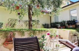 3غرفة آپارتمان  200 متر مربع فلورانس, ایتالیا. 850,000 €
