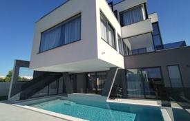 8غرفة خانه  420 متر مربع Medulin, کرواسی. 2,270,000 €