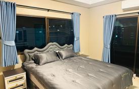 4غرفة خانه  876 متر مربع Chonburi, تایلند. $265,000