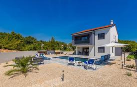 5غرفة خانه  167 متر مربع Primorje-Gorski Kotar County, کرواسی. 650,000 €