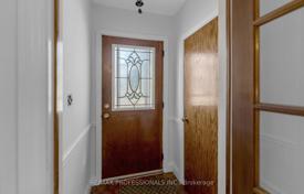 8غرفة خانه  Etobicoke, کانادا. C$1,552,000