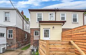  دو خانه بهم متصل – Gerrard Street East, تورنتو, انتاریو,  کانادا. C$1,310,000