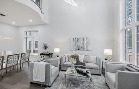 12غرفة خانه  اسکاربرو، تورنتو, کانادا. C$2,574,000
