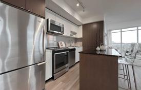 6غرفة آپارتمان  Etobicoke, کانادا. C$894,000