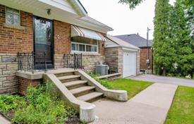 8غرفة خانه  اسکاربرو، تورنتو, کانادا. C$1,717,000