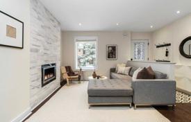 8غرفة  دو خانه بهم متصل Old Toronto, کانادا. C$2,342,000