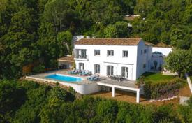 5غرفة ویلا  Cavalaire-sur-Mer, فرانسه. 2,155,000 €