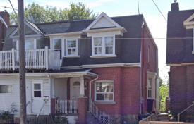  دو خانه بهم متصل – Gerrard Street East, تورنتو, انتاریو,  کانادا. C$1,044,000