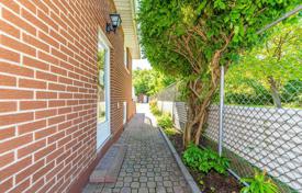 14غرفة خانه  Etobicoke, کانادا. C$2,054,000