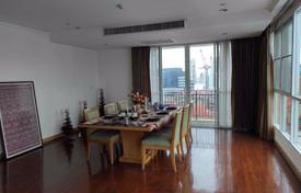 3غرفة شقق في الوحدات السكنية Khlong Toei, تایلند. $3,700 في الأسبوع