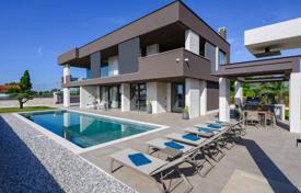 7غرفة خانه  292 متر مربع Istria County, کرواسی. 1,290,000 €