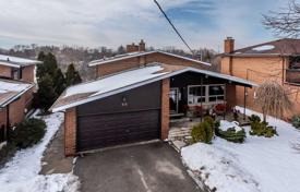خانه  – Etobicoke, تورنتو, انتاریو,  کانادا. C$1,698,000
