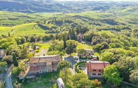 زمین تجاری Volterra, ایتالیا. 2,200,000 €