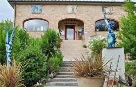 19غرفة دو خانه بهم چسبیده Camaiore, ایتالیا. 1,500,000 €