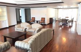 3غرفة شقق في الوحدات السكنية Watthana, تایلند. $3,000 في الأسبوع