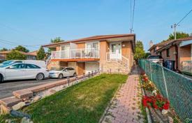  دو خانه بهم متصل – نورث یورک, تورنتو, انتاریو,  کانادا. C$996,000