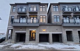 3غرفة  دو خانه بهم متصل نورث یورک, کانادا. C$1,297,000