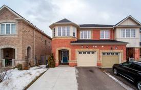  دو خانه بهم متصل – اسکاربرو، تورنتو, تورنتو, انتاریو,  کانادا. C$1,138,000